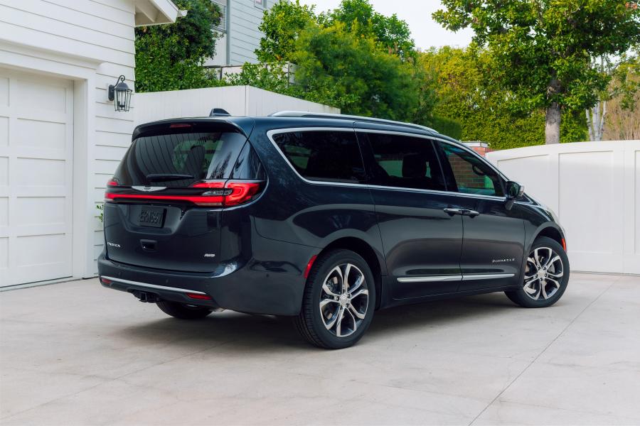 Chrysler Pacifica Pinnacle AWD (RU) 2020 года  (фото 8 из 82)